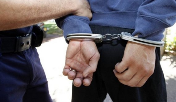 Arrestohet një person në Vërmicë për kontrabandë me emigrantë