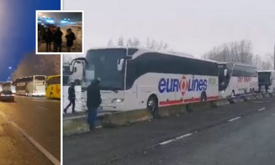 Vazhdon maltretimi i bashkatdhetarëve në pikat kufitare, më shumë se 20 orë pritje në kufirin Serbi-Hungari