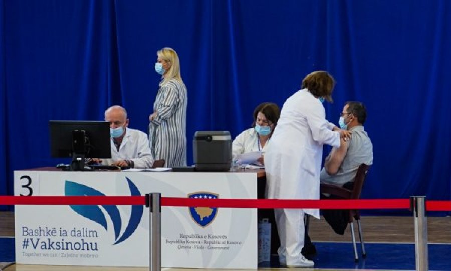 Komuna e Prishtinës merr vendim për zgjatje të orarit të vaksinimit kundër COVID-19