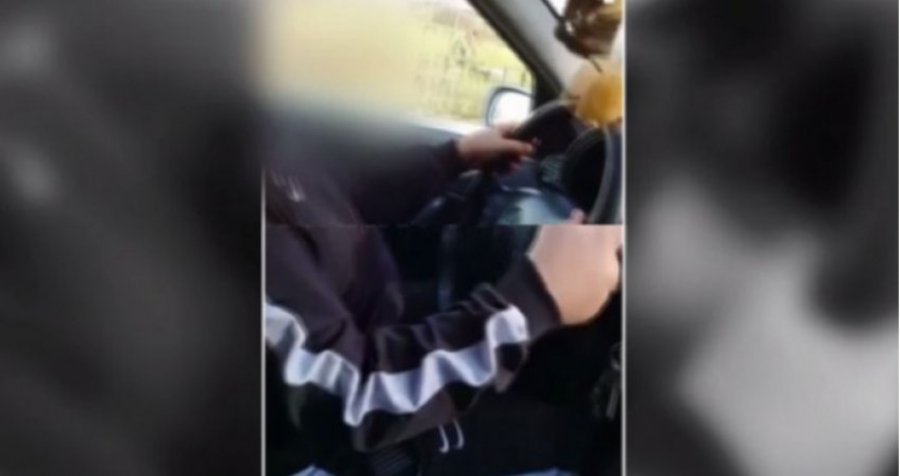 Përfundon në polici burri nga Podujeva që ia dha veturën fëmijës për ta vozitur