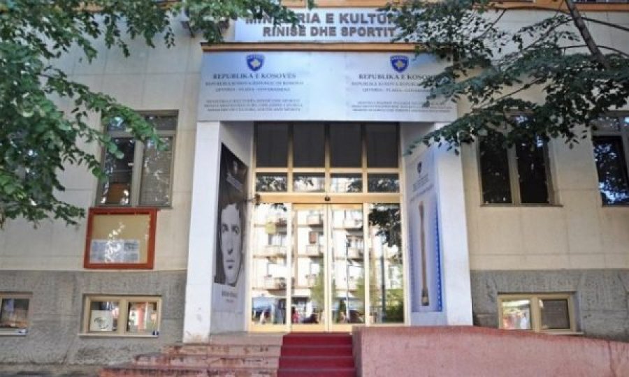 Zbulohet shuma e parave që zyrtari i Ministrisë dyshohet se i mori si ryshfet nga bizneset