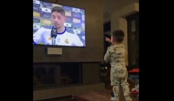 Reagimi i djalit të Valverdes teksa e shikon heroin e Madridit në TV