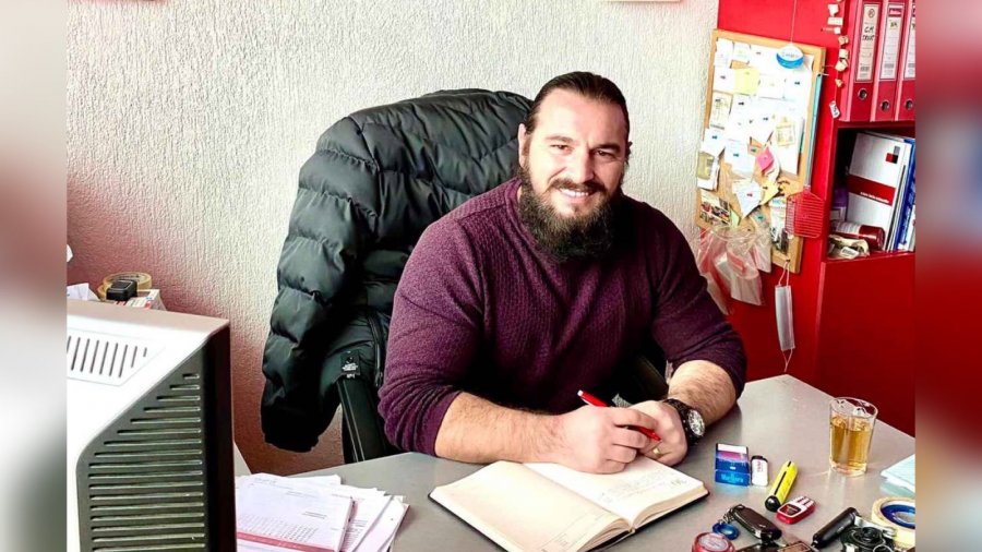 Rrëfimi i Bekim Gashit që u plagos në Prizren, vetëm pse i ra borisë: Në sy të gruas dhe vajzës 5-vjeçare më ka gjuajt