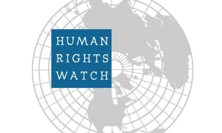 Human Rights Watch: Në Serbi gazetarët përballen me ngacmime dhe dhunë