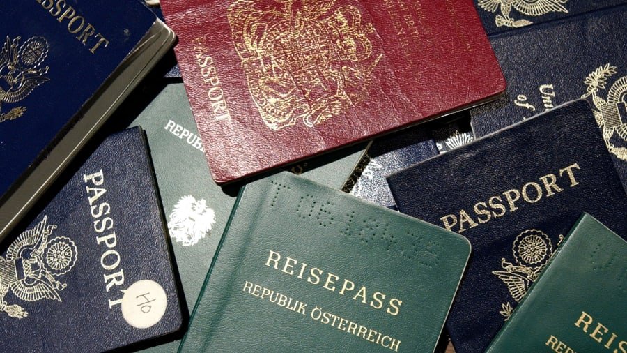 Njihuni me pasaportat më të fuqishme në botë për vitin 2024