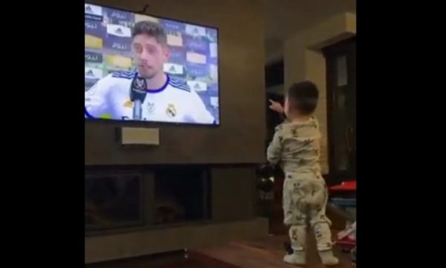 Reagimi i djalit të Valverdes teksa e shikon heroin e Madridit në TV