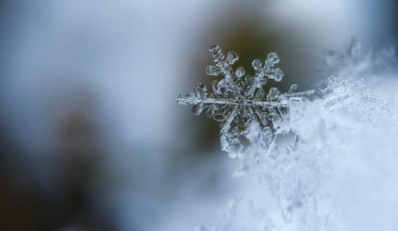 Borë e ngrica, moti për fundjavë dhe javën e ardhshme