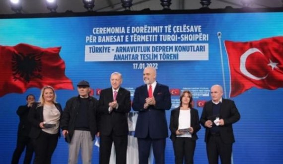 Erdogan në Shqipëri: Bie në sy mungesa e një takimi me Metën