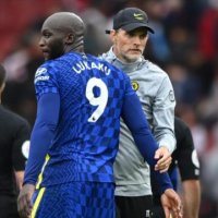 Tuchel ia bën me dije Lukakut se Chelsea nuk do të ndryshojë për të