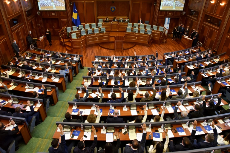 Votimi në kundër referendumit serb zbuloi edhe fytyrat e atyre që ushqehen me bukën e Kosovës dhe fshihen në hijen e ombrellës kriminale të Aleksandër Vuçiqit