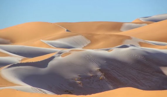 Bie dëborë në Sahara