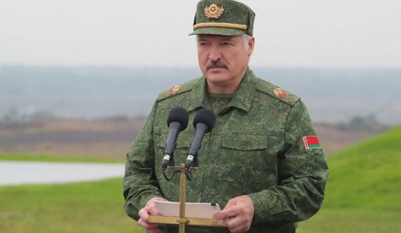 Lukashenko: Perëndimi ka grumbulluar gati 30.000 trupa afër kufijve të Bjellorusisë