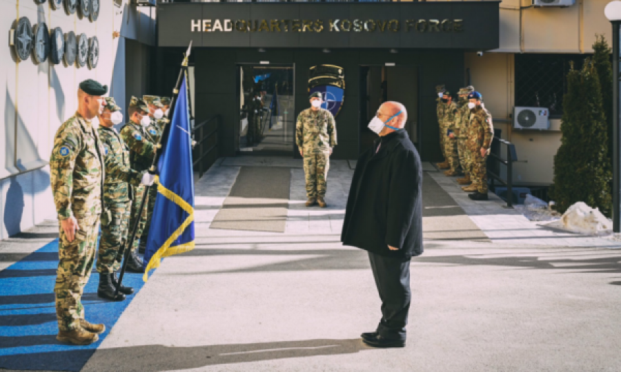 Situata e sigurisë në Kosovë, ambasadori amerikan takon gjeneralin e KFOR-it