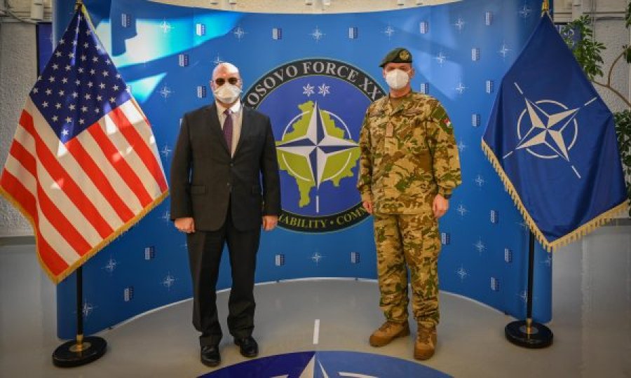Hovenier: Ushtarët në Bondsteel dëshmi e përkushtimit tonë për stabilitet rajonal