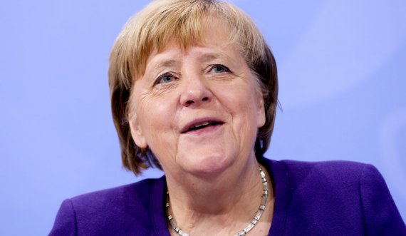 OKB’ja i ofron punë ish-kancelares Merkel