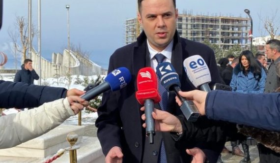 LDK bënë homazhe te varri i ish-presidentit Rugova, Abdixhiku kërkon të ruhet partneriteti me ShBA-në