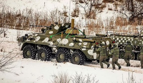 Tensionet për Ukrainën, Rusia njofton manovër ushtarake të shkallës së gjerë