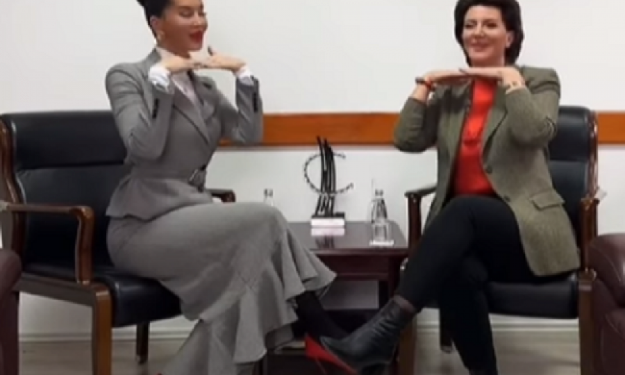 Një video e ish-presidentes Jahjaga bashkë me Dafina Zeqirin bëhet hit në internet