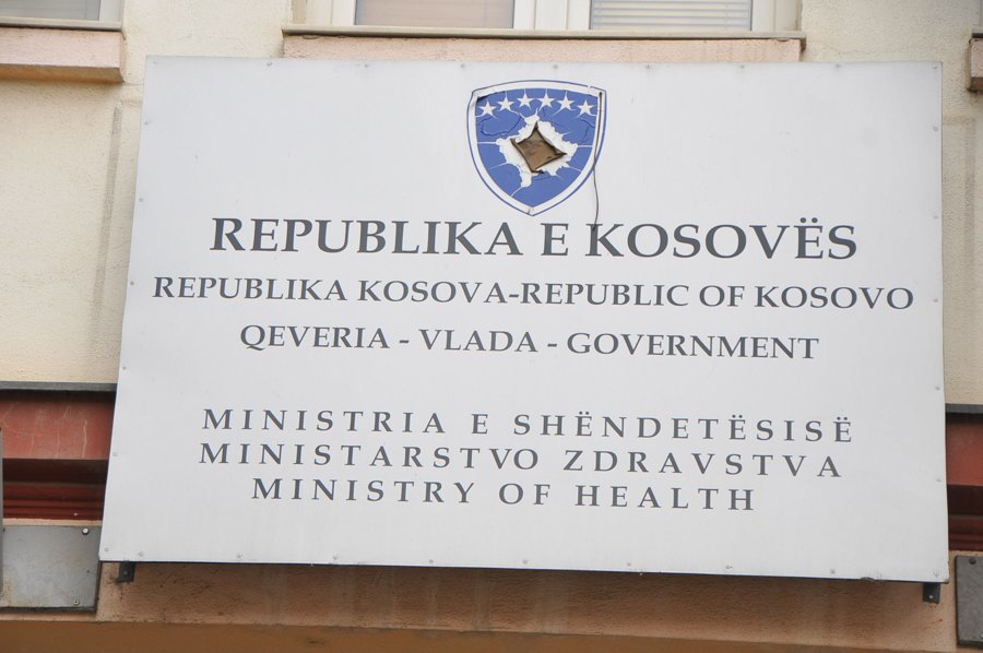 Ministria e Shëndetësisë u përgjigjet pyetjeve më të shpeshta rreth variantit Omicron