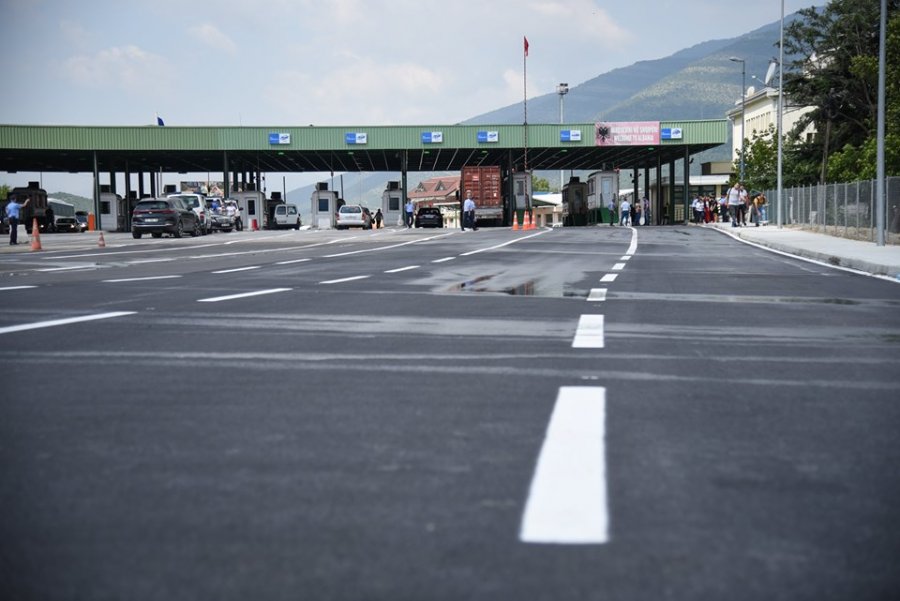 Pezullohet përkohësisht shqiptimi i gjobave për transportuesit në pikat kufitare me Kosovën