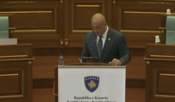 Haradinaj në Parlament si dikur në stadiumin e Prishtinës: Qashtu ju koftë tonve