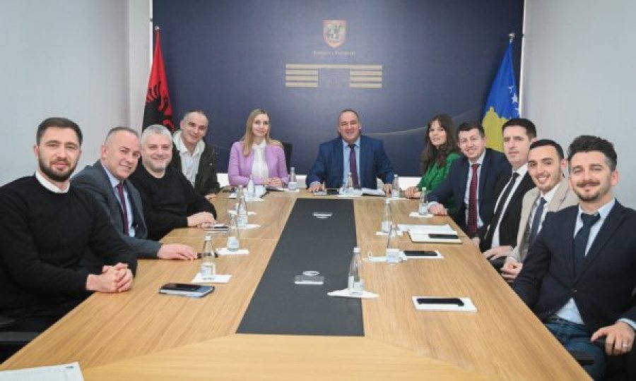 Kabineti qeverisës LVV-PDK në Podujevë, kështu u ndanë drejtoritë