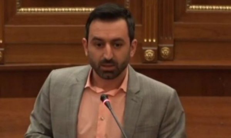 Deputeti i VV-së kërkon falje për deklaratën “si me lypë prej qorrit sy”