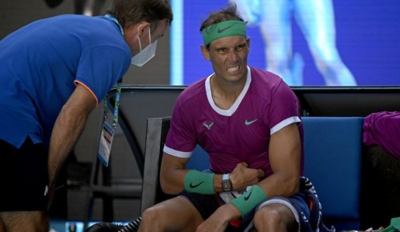 “S’e di as vetë qysh fitova” – Nadal vuan për ta mposhtur Shapovalovin dhe e arrin gjysmëfinalen në Australian Open