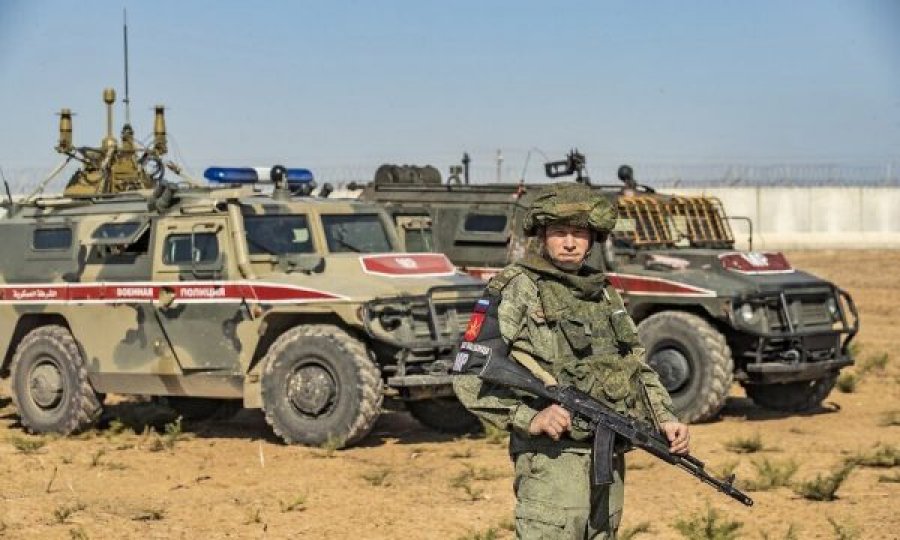 Rusia mban stërvitje ushtarake në Krime