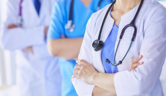 Qeveria ka një lajm lidhur me shtesat e punonjësve shëndetësor