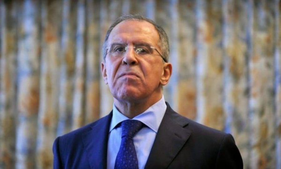Lavrov largohet në mes të konferencës me diplomaten britanike pas takimit të tensionuar në Moskë