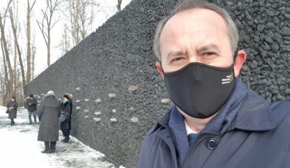 Avdullah Hoti qëndron dy ditë në Ukrainë – i ftuar për të shënuar përvjetorin e masakrës ndaj hebrenjëve