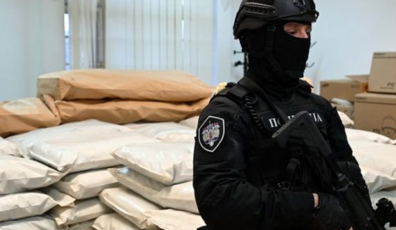 Nga Shqipëria në Serbi – Sekuestrohen 300 kg drogë në Tërnoc, arrestohen pesë persona