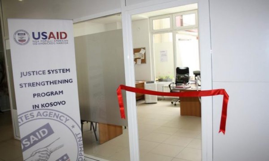 USAID-i amerikan i jep Kosovës 3 milionë dollarë ndihmë për COVID-19