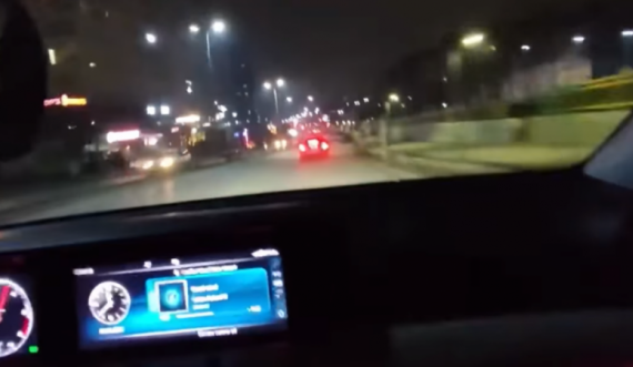 Vozitje e çmendur në rrugën B në Prishtinë