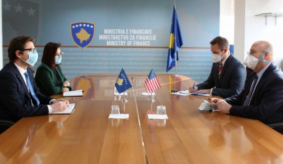 Ministri Murati takon ambasadorin Hovenier, tregon për çka biseduan