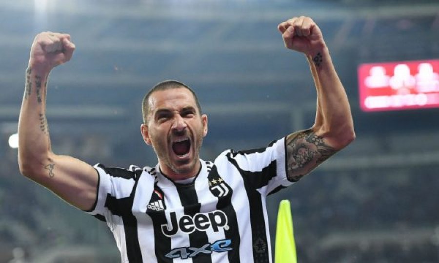 Gazetarët në pritje të Vlahovicit, kështu tallet me ta Bonucci