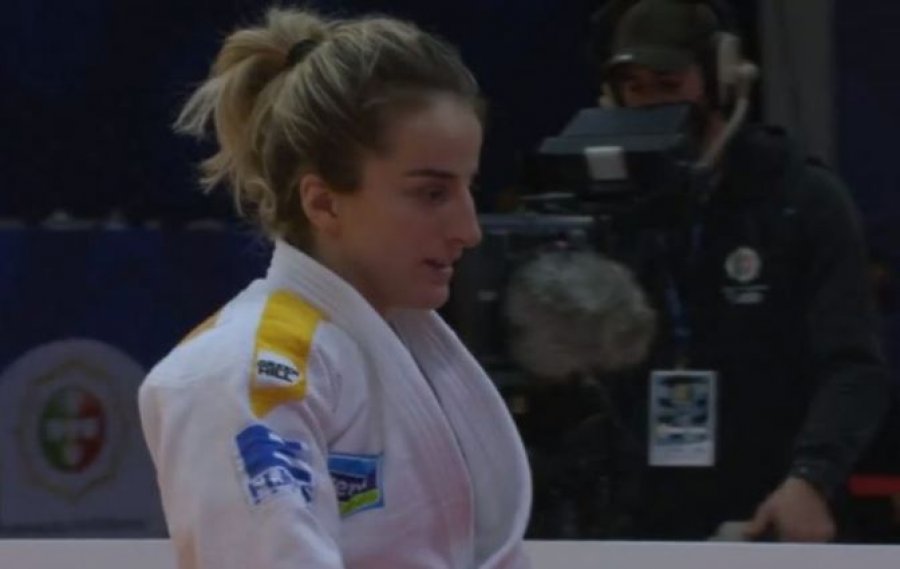 Distria Krasniqi e nis vitin mbarë me medalje të artë