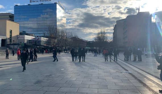 Përfundon protesta kundër shtrenjtimit të rrymës, shpërndahen protestuesit