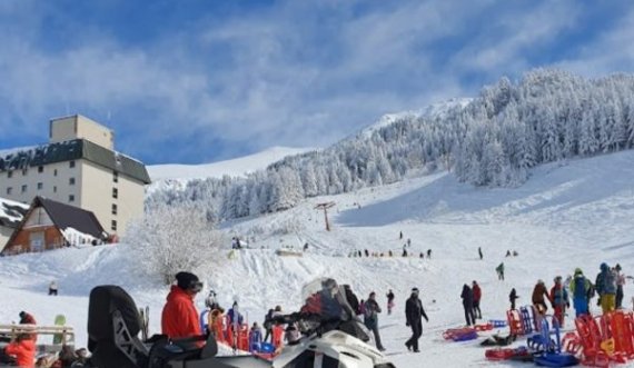 Qytetarë të shumtë ia mësyjnë Brezovicës, policia del me njoftim