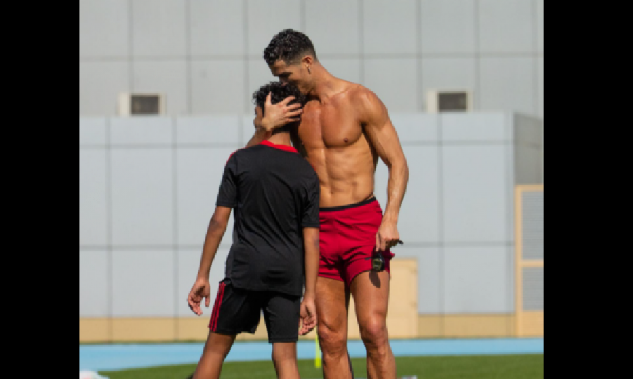 Ronaldo në stërvitje me djalin e tij