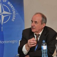 Bugajski: Nevojitet urgjentisht një rrugë drejt anëtarësimit në NATO për Kosovën dhe Bosnjën