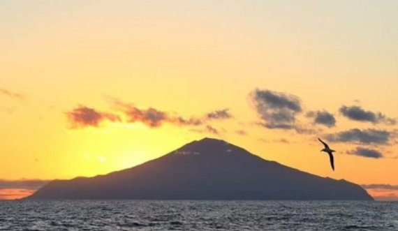 Ishulli ku ende s’është regjistruar asnjë rast me Covid-19