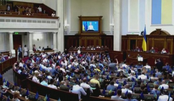 Von Der Leyen në parlamentin ukrainas: Rruga për në BE e gjatë, por ne do të jemi krah jush