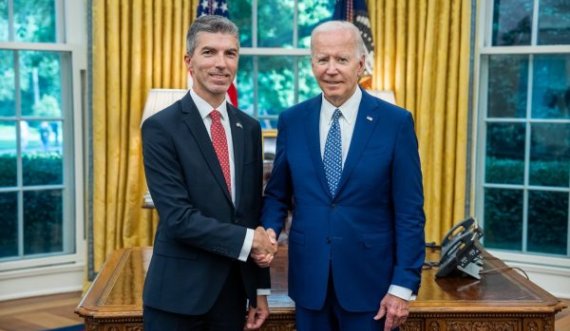 Ambasadori i Kosovës në SHBA takon presidentin Biden në Shtëpinë e Bardhë
