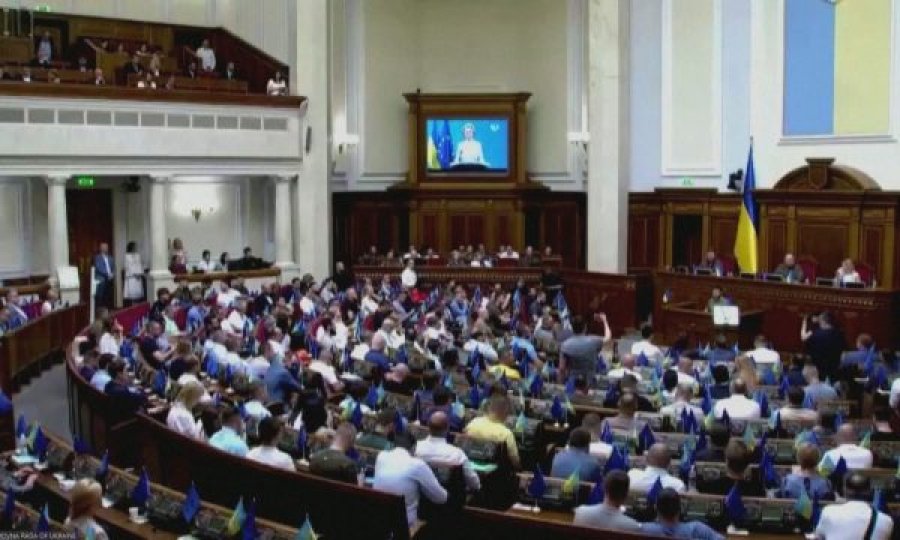 Von Der Leyen në parlamentin ukrainas: Rruga për në BE e gjatë, por ne do të jemi krah jush
