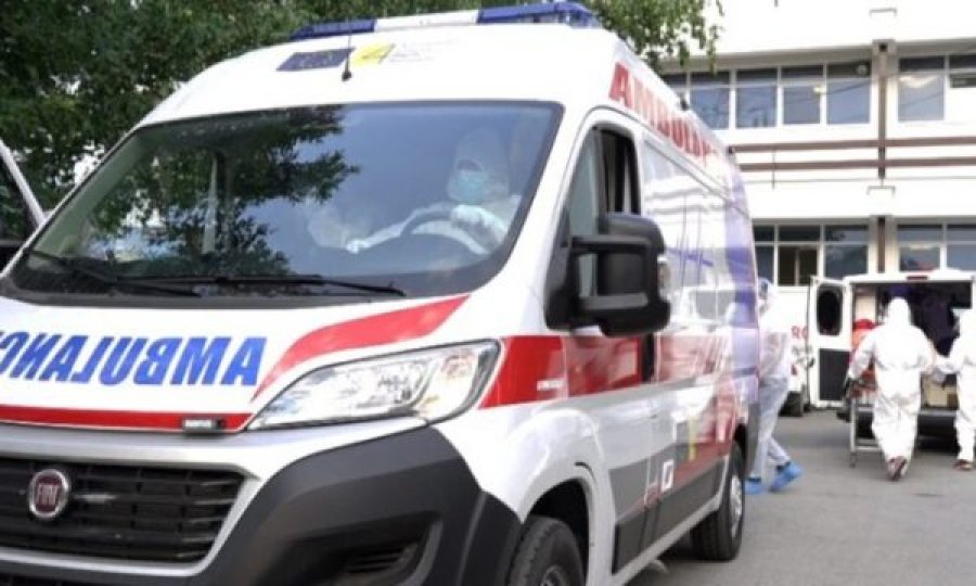 Gjakovë: Vdes një nga të lënduarit në aksidentin me autoambulancë, arrestohet shoferi i veturës