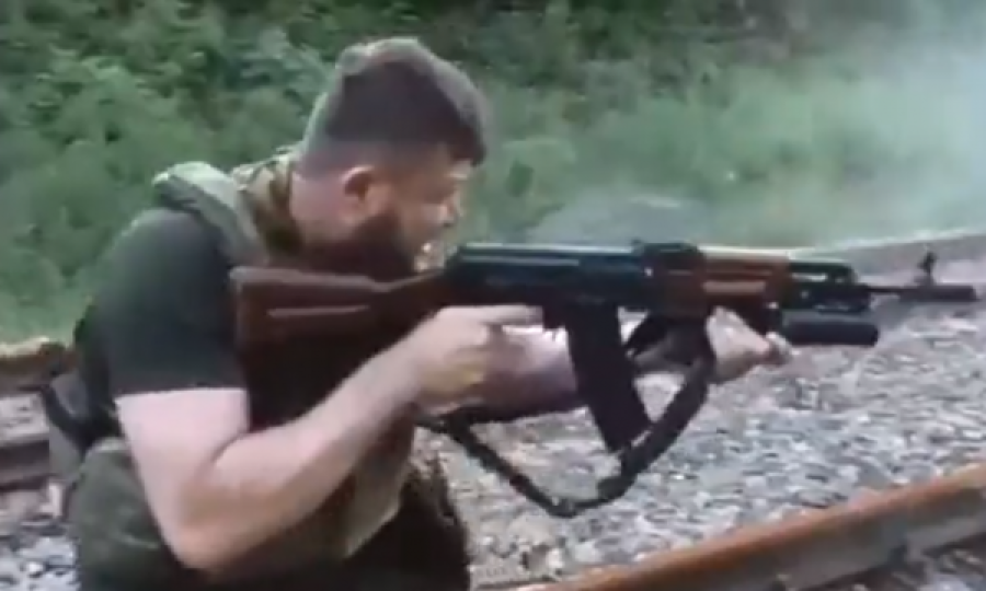 Ushtari çeçen gjuan pa target, thotë se Ukraina së shpejti nuk do të ekzistojë