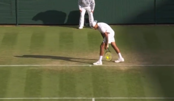 Kyrgios i jashtëzakonshëm, fiton pikën në mënyrë spektakolare