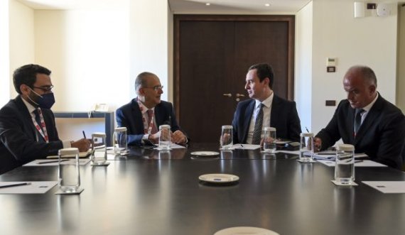 Kurti takon ministrin e Jashtëm të Qipros, e fton për vizitë në Kosovë